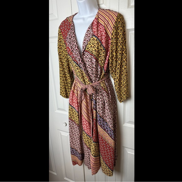 CAbi Poet Jacket #5664 Pockets a belt Tie boho Mixed Media Patchwork Robe Floral - Picture 3 of 16